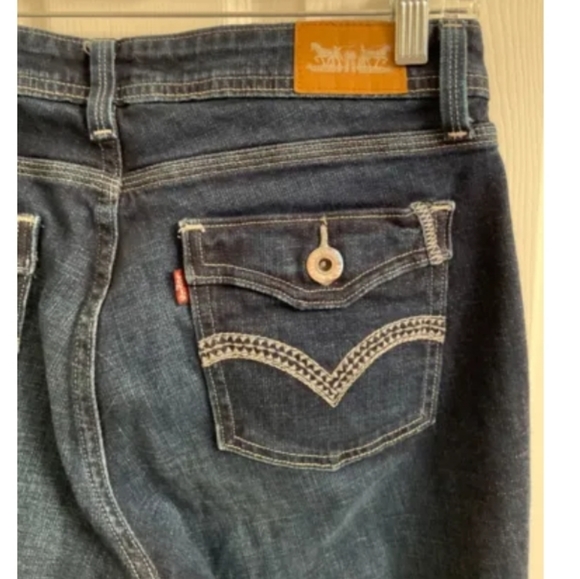 Levis Jeans Womens 10 Blue Denim Pants 529 Curvy Boot Cut Red Tab - Picture 1 of 4